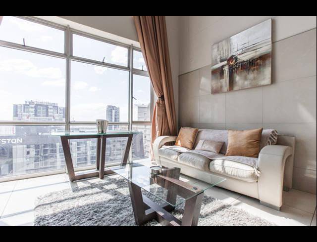 3 BEDROOM PENTHOUSE TO LET IN SANDOWN